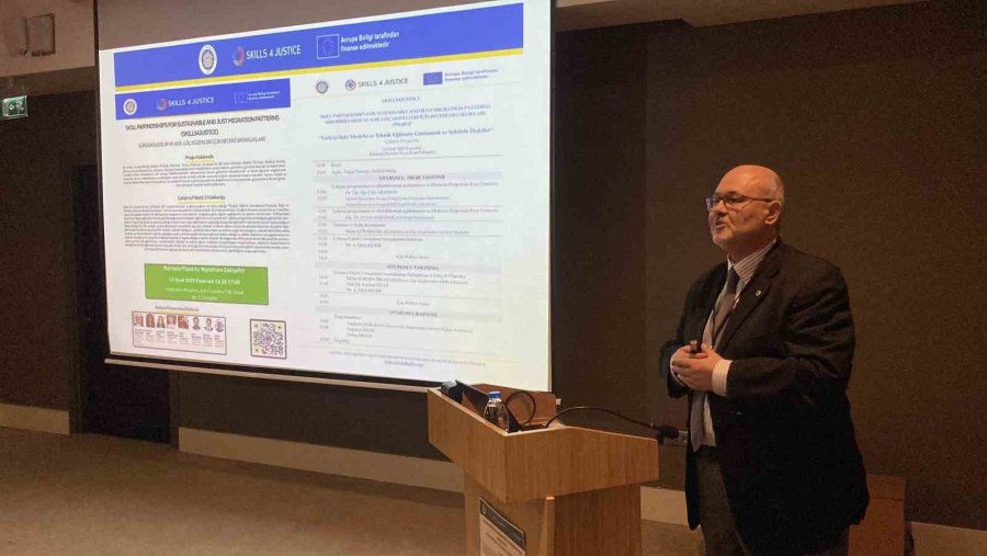 ‘türkiye’deki Mesleki Ve Teknik Eğitimin Görünümü Ve Sektörle İlişkiler’ Çalıştayı Gerçekleştirildi