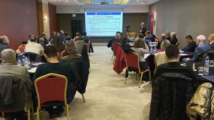 ‘türkiye’deki Mesleki Ve Teknik Eğitimin Görünümü Ve Sektörle İlişkiler’ Çalıştayı Gerçekleştirildi