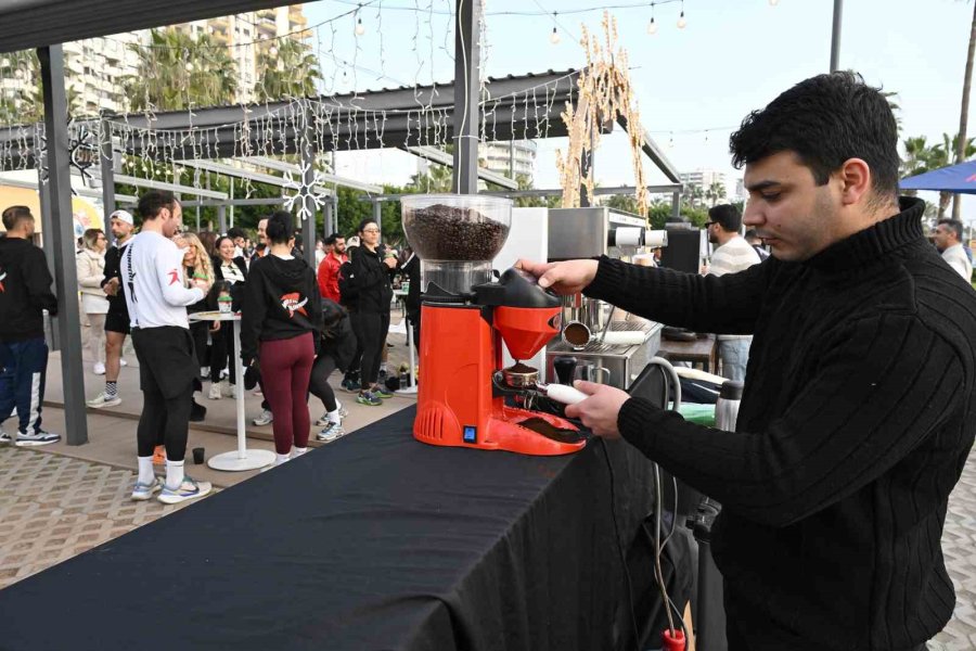 Mersin’de Günün Enerjisini Yakala Etkinliği