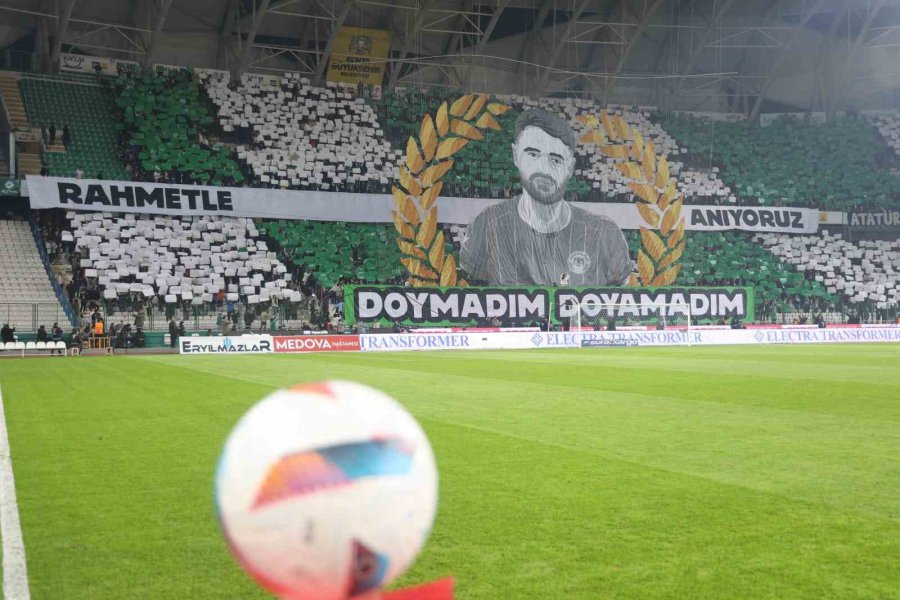 Konyaspor - Fenerbahçe Maçında Ahmet Çalık Anıldı