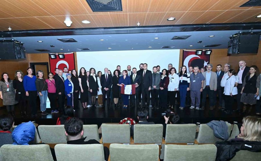 Eskişehir Şehir Hastanesi, Tüm Bloklarıyla Akredite Olan İlk Şehir Hastanesi Oldu