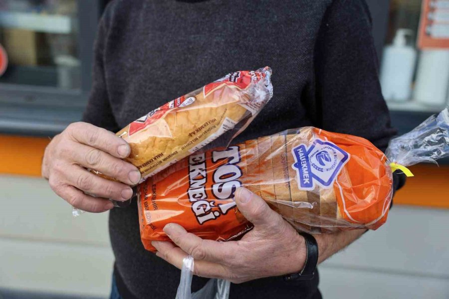 Halk Ekmek Ürün Çeşitliliğiyle Yoğun İlgi Görüyor