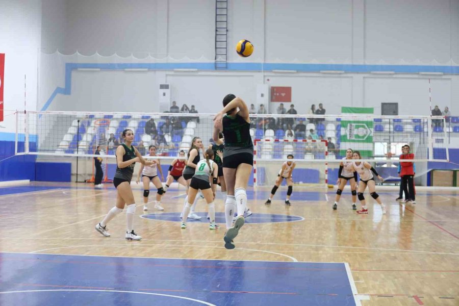 Manavgat Belediyespor Play-off Biletini Garantiledi