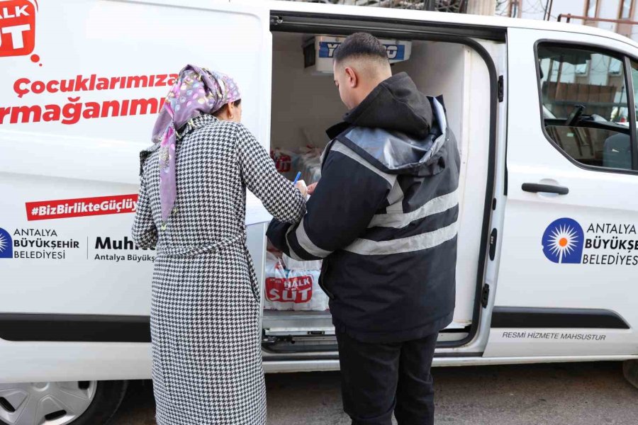 2024 Yılında Bin 506 Çocuk 49 Bin 308 Adet Mama Desteği Alırken, 11 Bin 81 Çocuk 765 Bin 648 Litre Süt Desteği Aldı