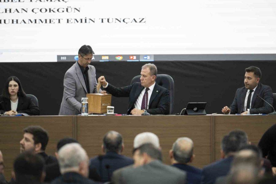 Seçer: “bizim Bütün Benliğimiz Mersin’e Hizmetle Dolu”