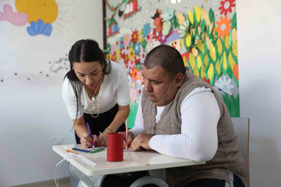 Mola Evleri Özel Bireyler Ve Ailelerin Yanında