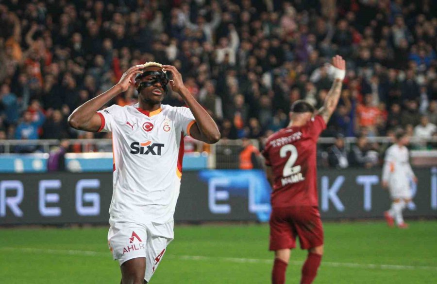 Trendyol Süper Lig: Atakaş Hatayspor: 1 - Galatasaray: 0 (ilk Yarı)