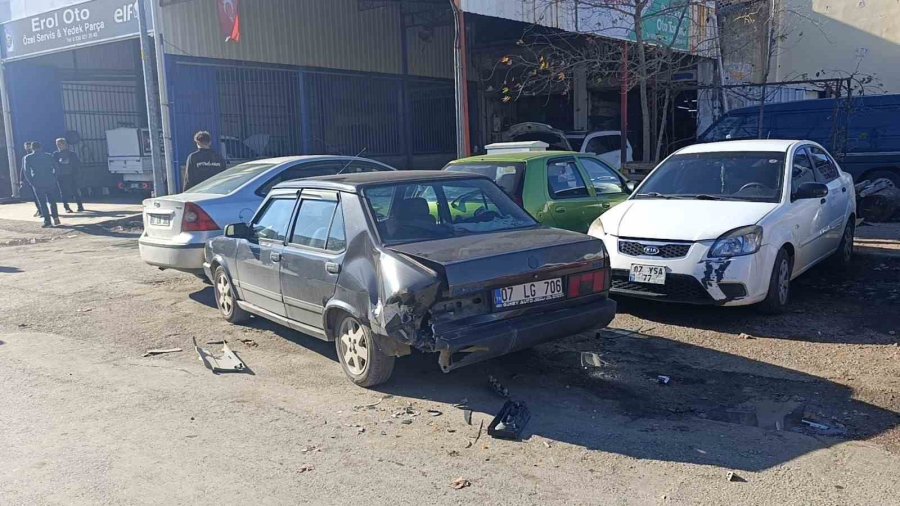 24 Yıl Kesinleşmiş Hapis Cezasıyla Aranan Firari Polisten Kaçarken Kaza Yapınca Yakalandı