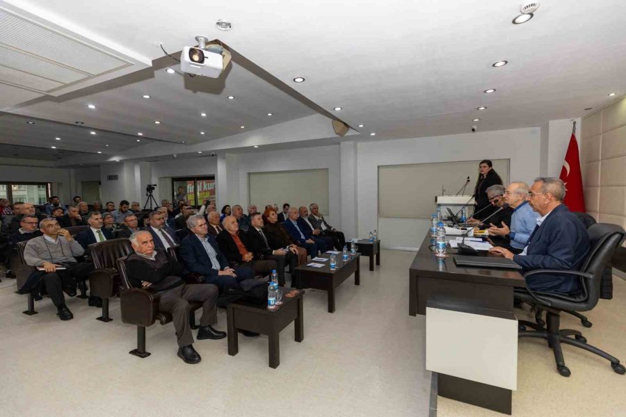 Mersin Ekonomisinin Dünü, Bugünü Ve Geleceği Konuşuldu