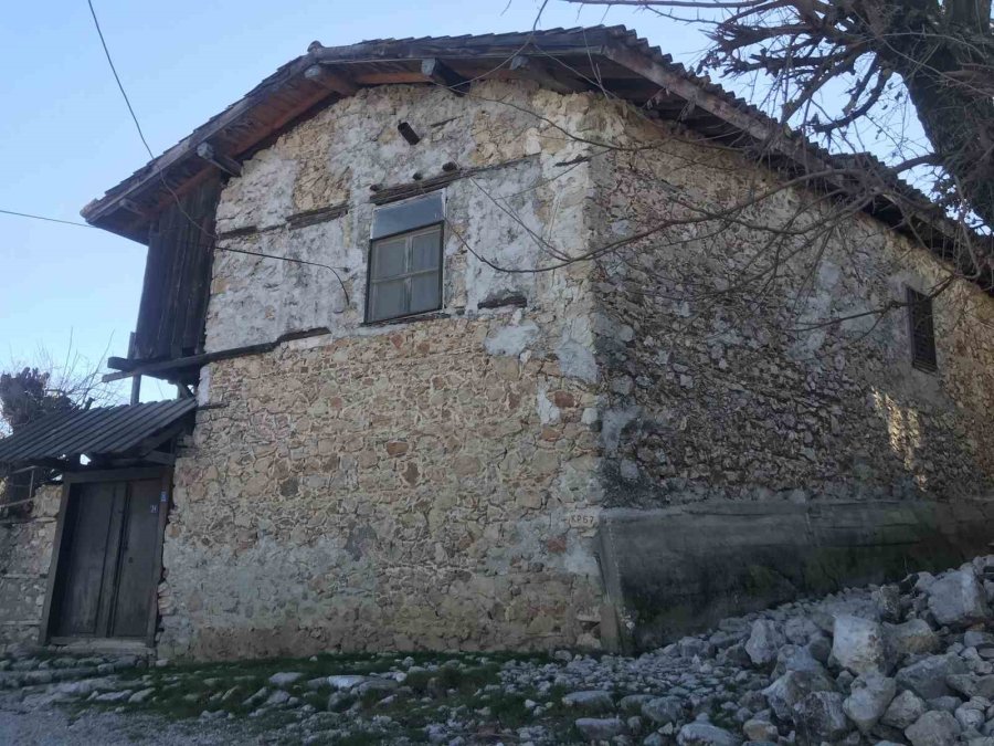 Yüksek Restorasyon Maliyeti Ve Mirasçılar Arasındaki Anlaşmazlık Düğmeli Evleri Yok Ediyor