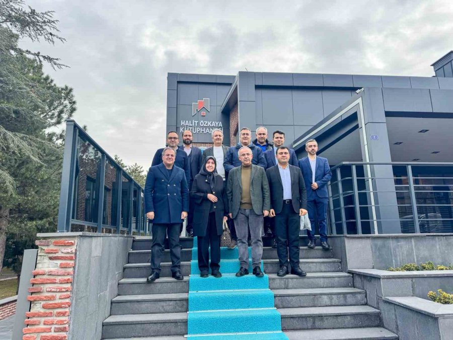 Başkan Özdoğan: "gençlerimizin Eğitim Yolculuğunda Yanındayız"