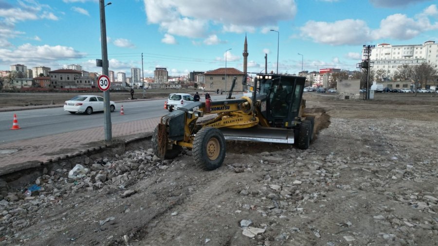 Tacettinveli Mahallesinde Çalışmalar Tüm Hızıyla Sürüyor
