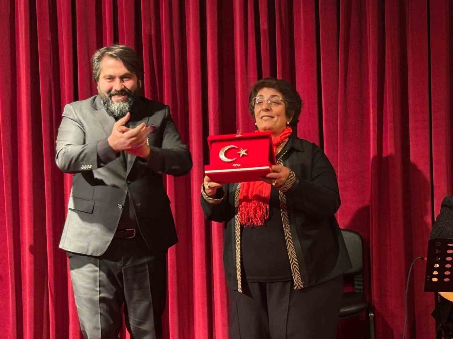 Eskişehirli Sanatçı-şair Minever Sezer’e ‘vefa Programı’