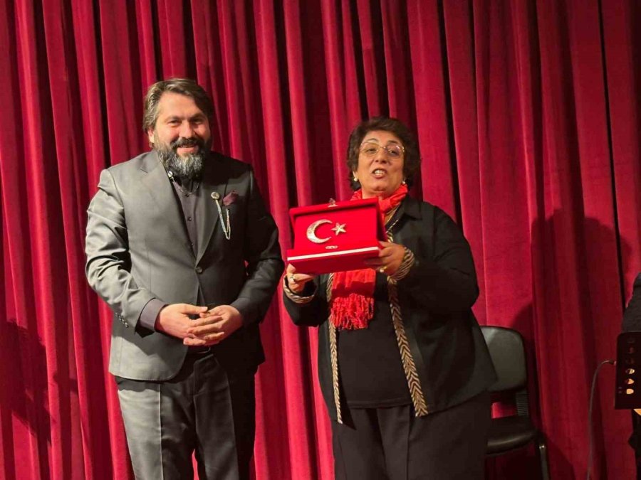 Eskişehirli Sanatçı-şair Minever Sezer’e ‘vefa Programı’