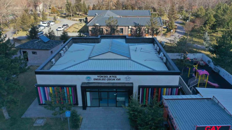 Engelsiz Çocuk Evi Takdir Topluyor