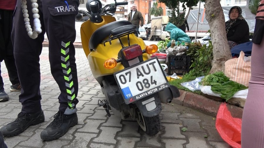 Alanya’da Motosiklet İle Otomobil Çarpıştı:1 Yaralı