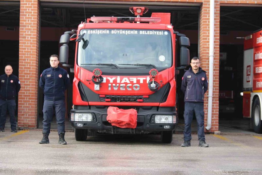 Eskişehir İtfaiyesi 2024 Yılında 2 Bin 166 Yangına Müdahale Etti, Bin 22 Kurtarma Olayı Gerçekleştirdi