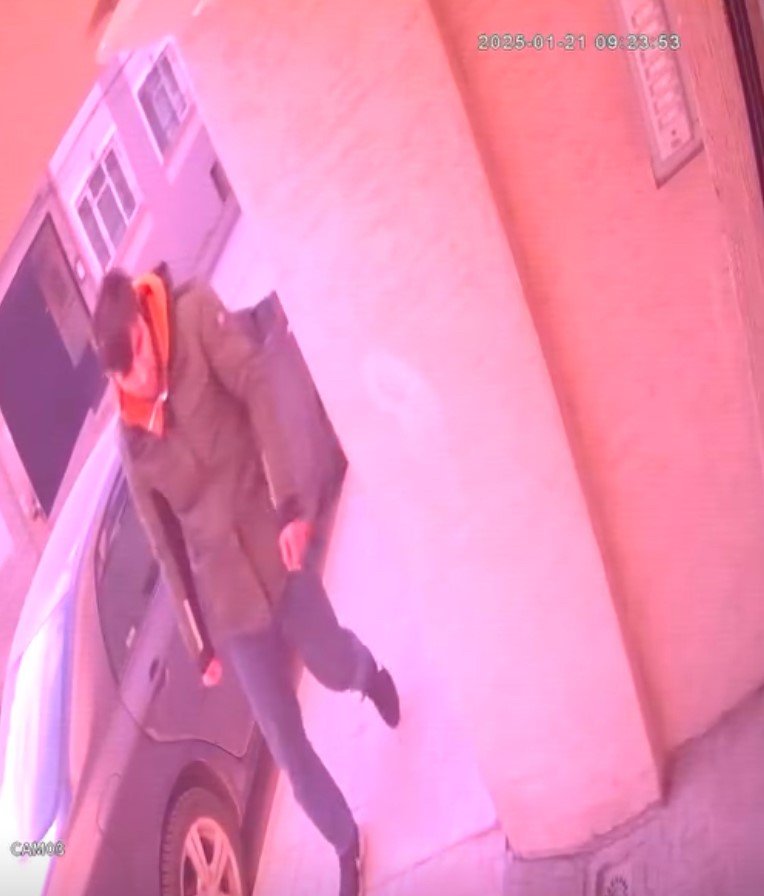 Motosiklet Hırsızlığı Yapan Şahıs Kameraya Yansıdı