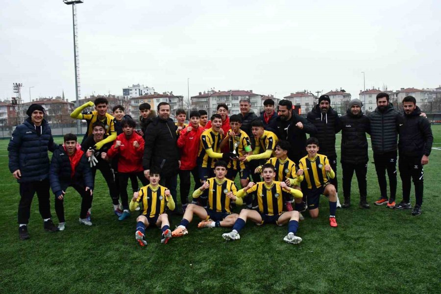 Şampiyonun Adı Değişmedi, Talas Belediyespor Yine Şampiyon