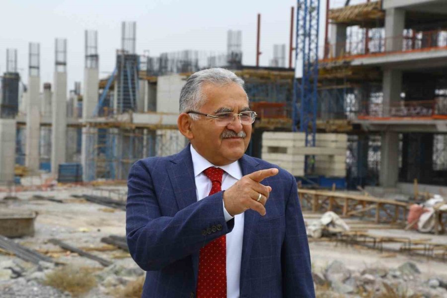Kayseri Büyükşehir, 1 Yılda Yarım Milyar Tl’yi Aşkın 18 Projeye İmza Attı