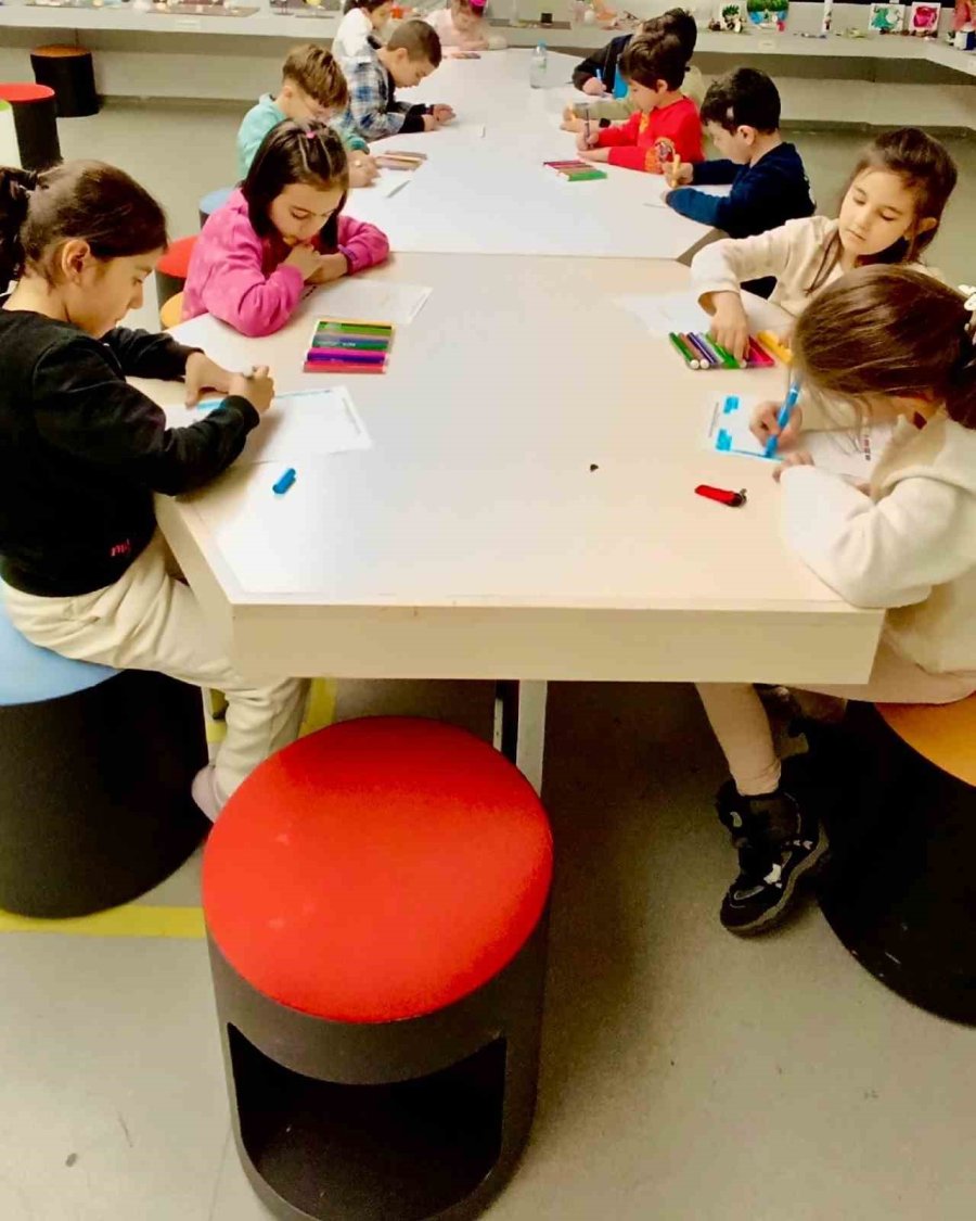 Yarıyıl Kampı Bilim Meraklısı Miniklerden Yoğun İlgi Görüyor