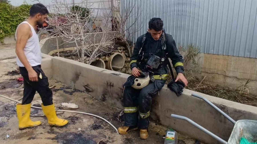 Prefabrik Ev Alevlere Teslim Oldu