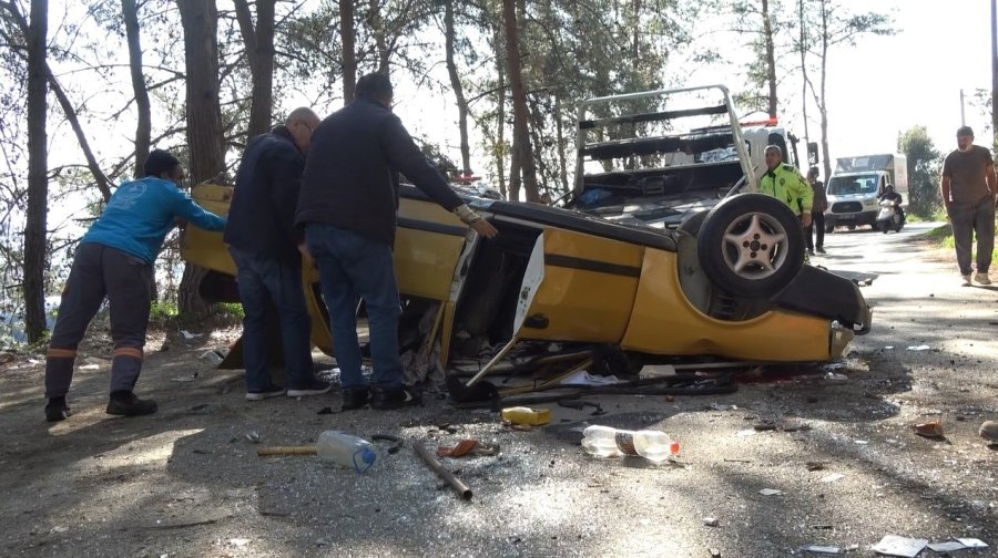 Alanya’da Direksiyon Hakimiyetini Kaybeden Otomobil Takla Attı : 1 Yaralı