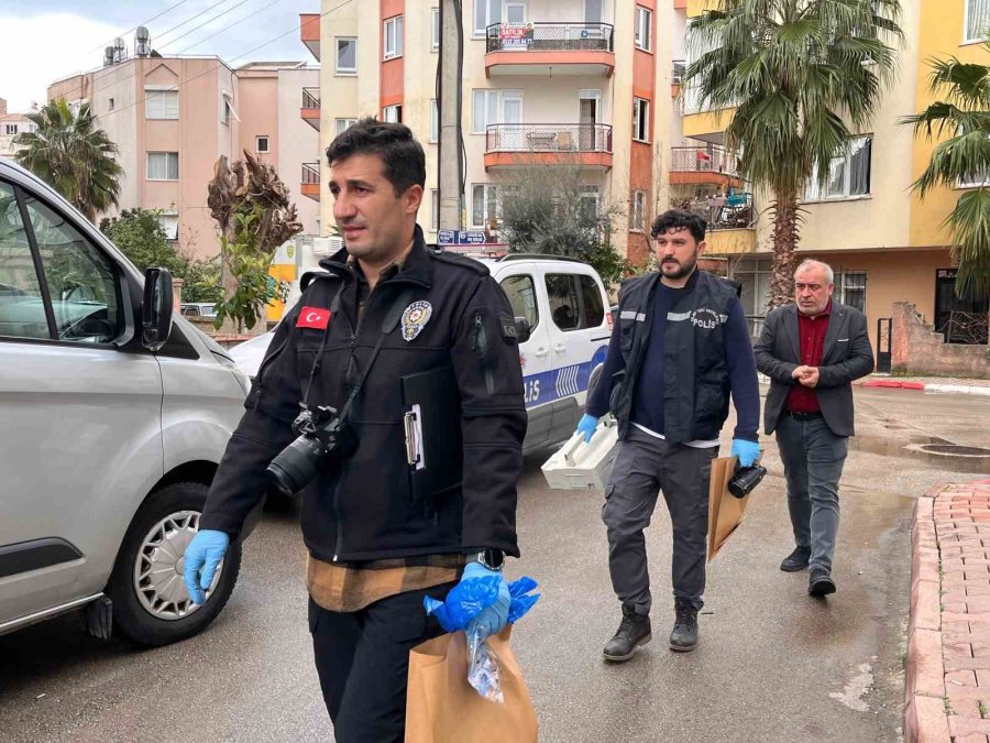 Antalya’da 24 Yaşındaki Genç Evinde Ölü Bulundu