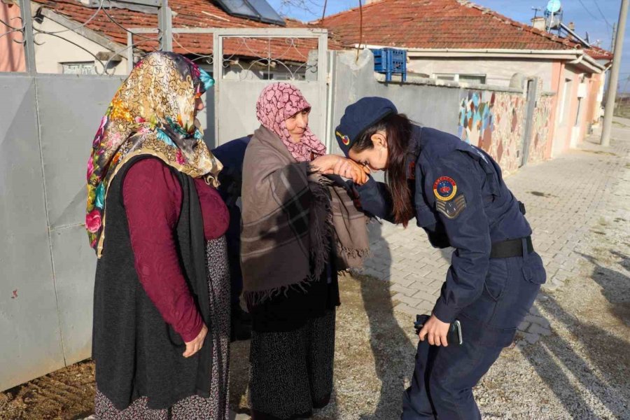 Jandarma Ekipleri Firma Çalışanlarını Bilgilendirdi