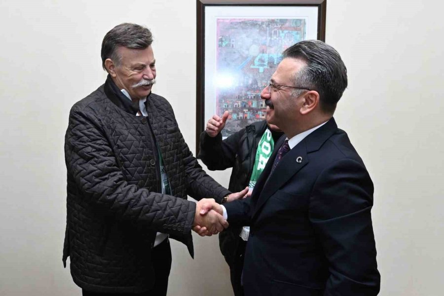 Bodrumspor Kadın Voleybol Takımı’ndan Eskişehir Valisi Aksoy’a Ziyaret