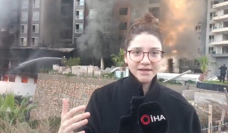 Alanya’daki Otel İnşaatı Yangınının Başladığı Anlar Dron Kamerasında