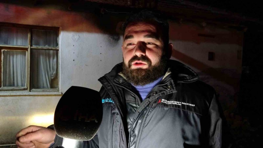 Antalya’da Gecekonduda Korkutan Yangın