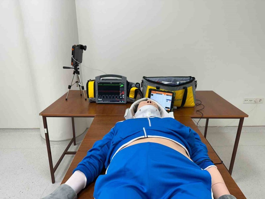 Erü Tıp Fakültesi’nde Tıbbi Simülasyon Merkezi Hizmete Açıldı