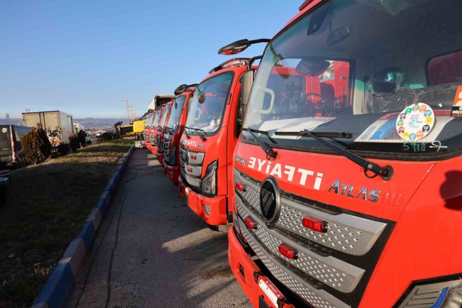 Başkan Ünlüce Türkiye Belediyeler Birliği’nin Araç Teslim Törenine Katıldı