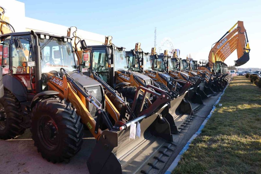 Başkan Ünlüce Türkiye Belediyeler Birliği’nin Araç Teslim Törenine Katıldı