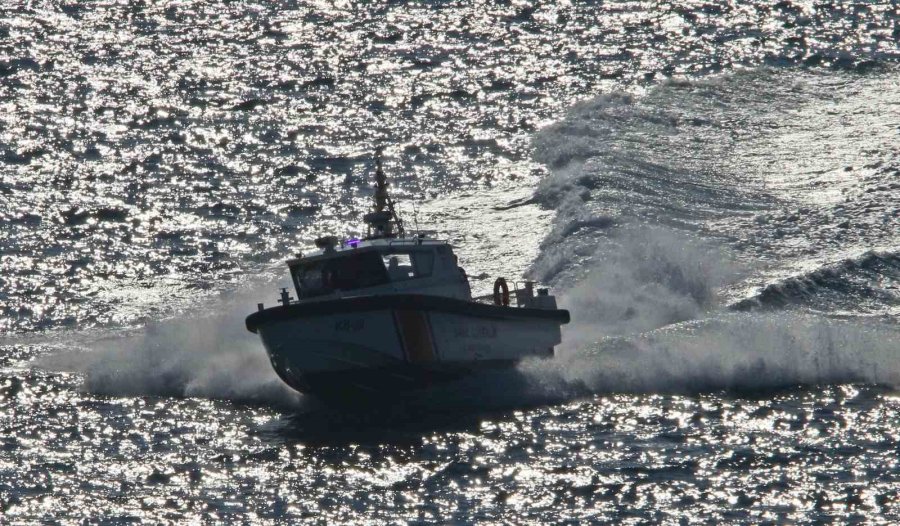 Annesinin Ölümüyle Bunalıma Girdi, Uçurumun Kenarında Ekiplere 4 Saat Ecel Teri Döktürdü