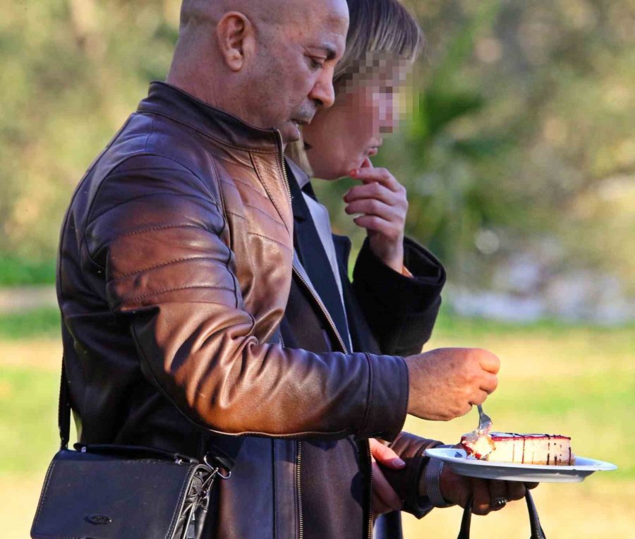 Annesinin Ölümüyle Bunalıma Girdi, Uçurumun Kenarında Ekiplere 4 Saat Ecel Teri Döktürdü