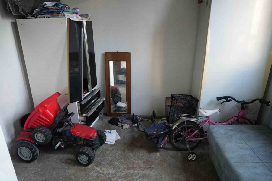 İtfaiye Eri, "annemin Parası Yok, Beni Hastaneye Götürmeyin" Sözleriyle Türkiye’yi Duygulandıran Efe’nin O Anlarını Anlattı