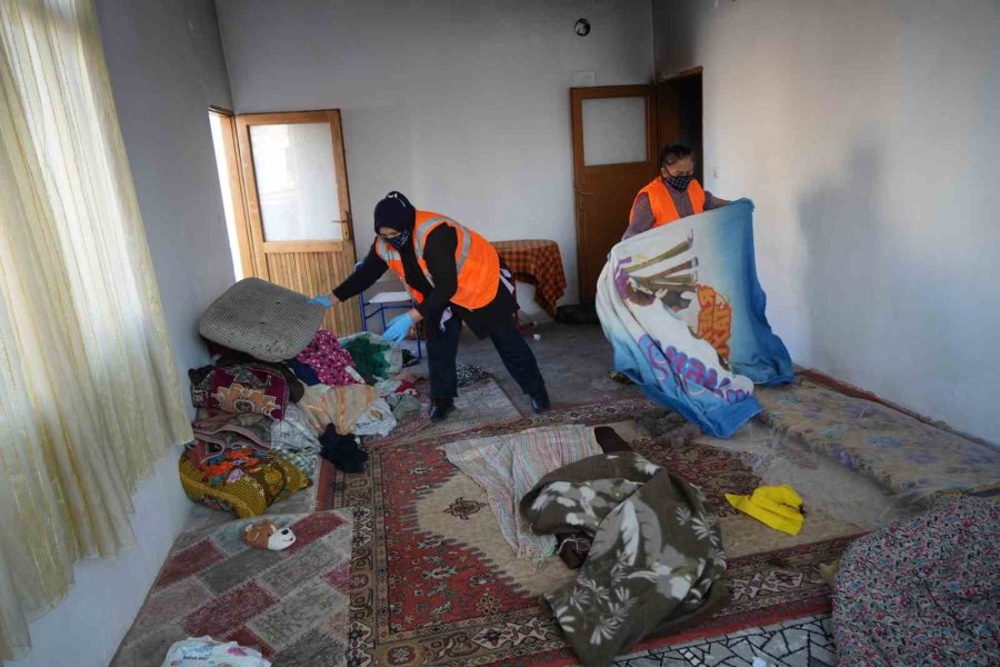 İtfaiye Eri, "annemin Parası Yok, Beni Hastaneye Götürmeyin" Sözleriyle Türkiye’yi Duygulandıran Efe’nin O Anlarını Anlattı