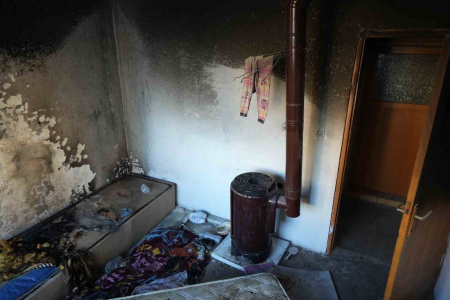 İtfaiye Eri, "annemin Parası Yok, Beni Hastaneye Götürmeyin" Sözleriyle Türkiye’yi Duygulandıran Efe’nin O Anlarını Anlattı