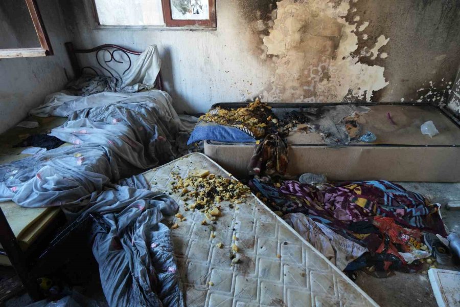 İtfaiye Eri, "annemin Parası Yok, Beni Hastaneye Götürmeyin" Sözleriyle Türkiye’yi Duygulandıran Efe’nin O Anlarını Anlattı