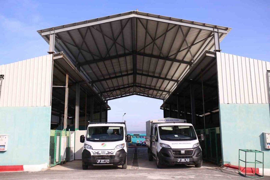 Kepez’in Araç Filosuna 2 Yeni Araç Takviyesi