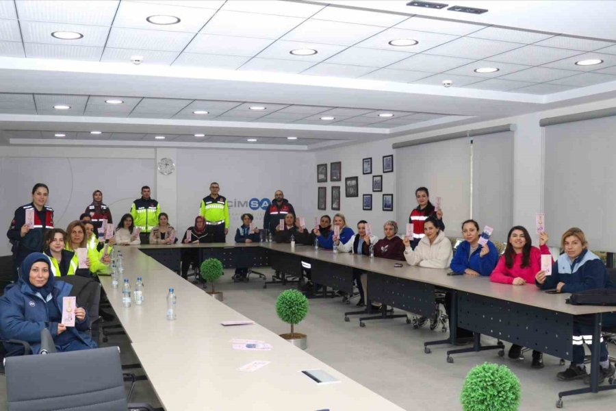 Jandarma Ekiplerinden Firma Çalışanlarına Seminer