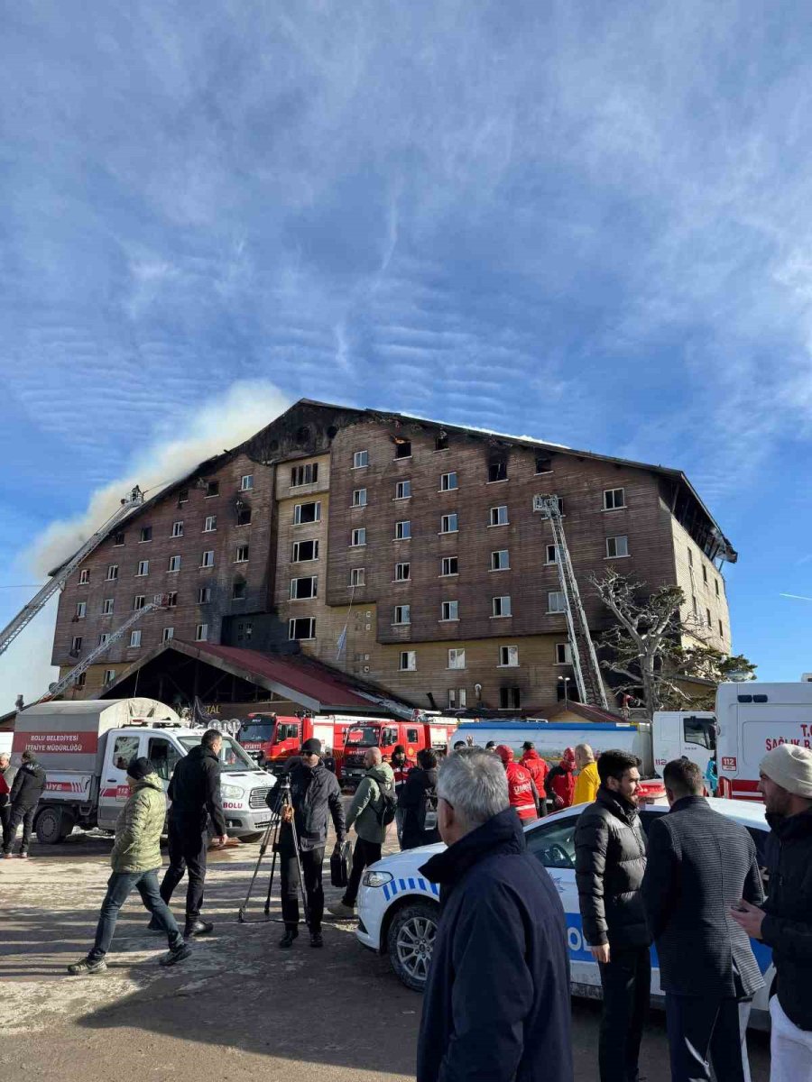 Kartalkaya’daki Yangın Faciasında Otoparktaki Yanlış Düzenlemenin Müdahaleyi Geciktirdiğini Anlattı