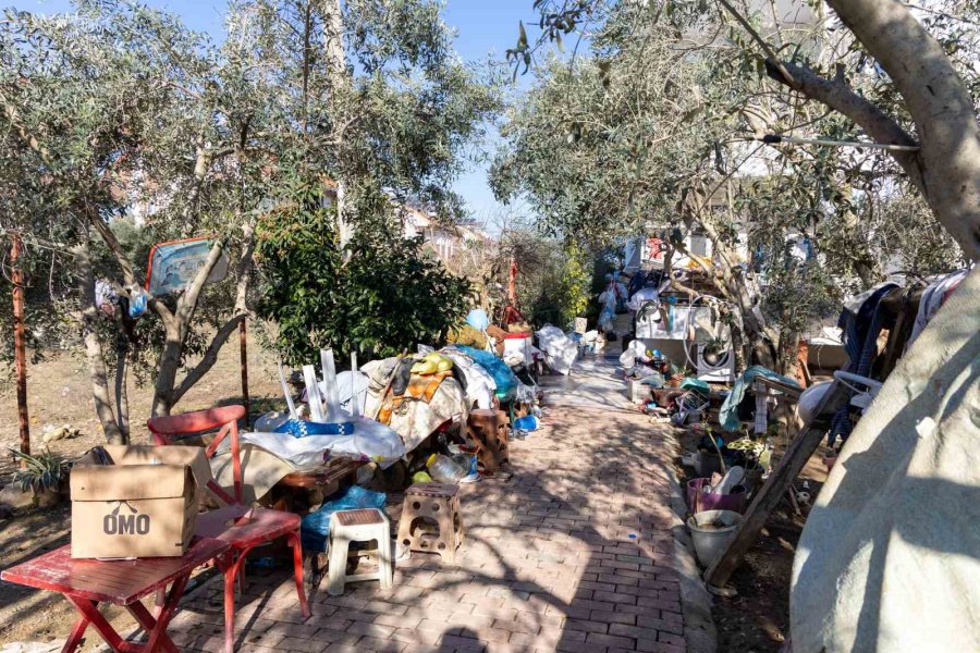 Manavgat Belediyesi’nden Selden Etkilenen Vatandaşlara Mobilya Ve Beyaz Eşya Yardımı