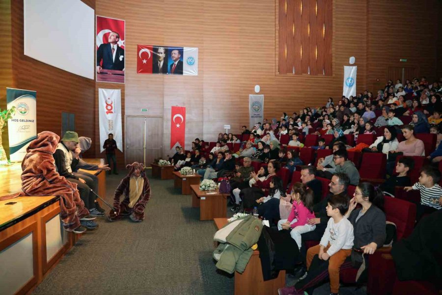 Talas’ta Çocuklar, ’maharetli Ayı’ İle Eğlendi