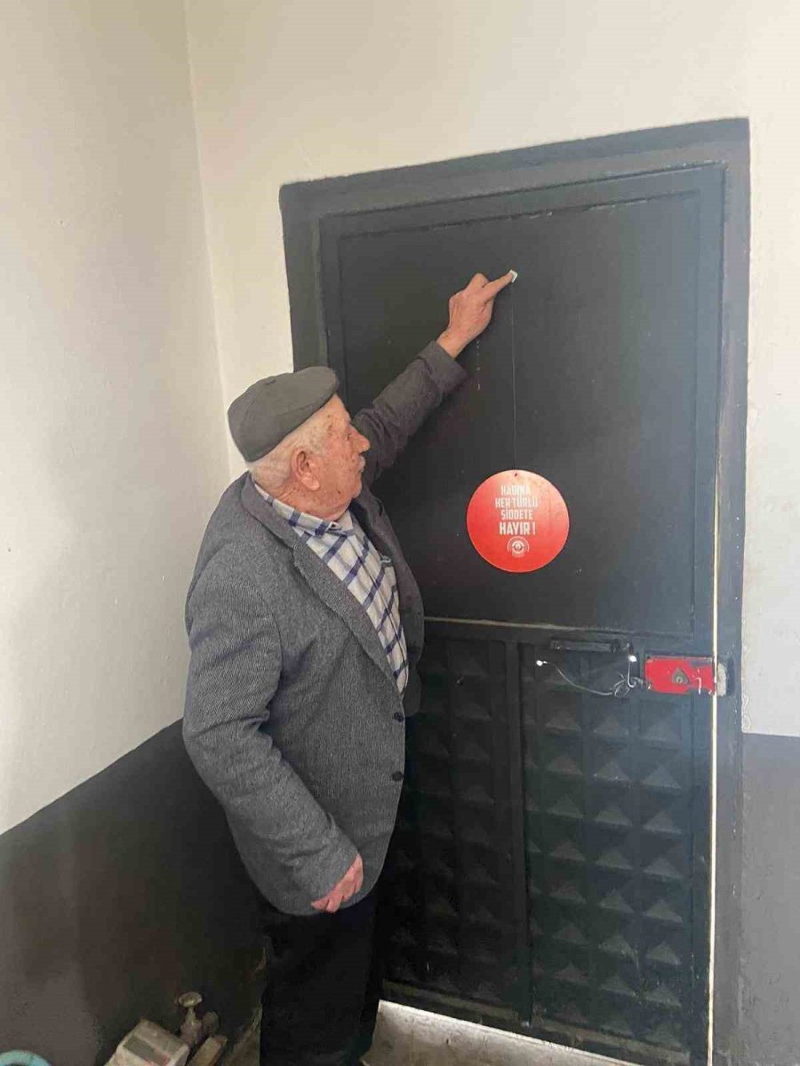 Kıraathanede Erkeklere Kadına Yönelik Şiddete Karşı Farkındalık Seminer Verildi