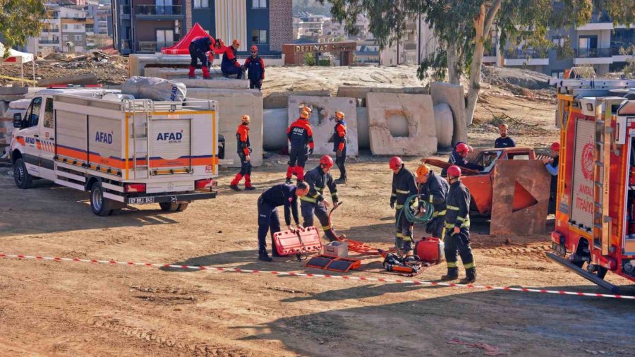 Alanya’da 6 Saat Süren Deprem Tatbikatı