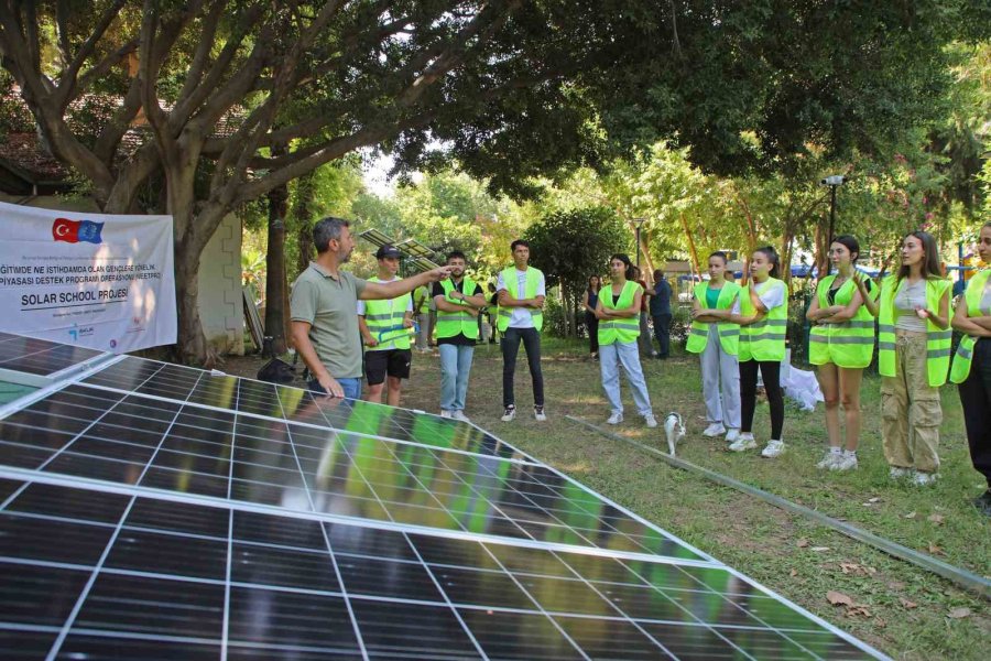 Büyükşehir’den Gençlere Çevre Dostu İstihdam
