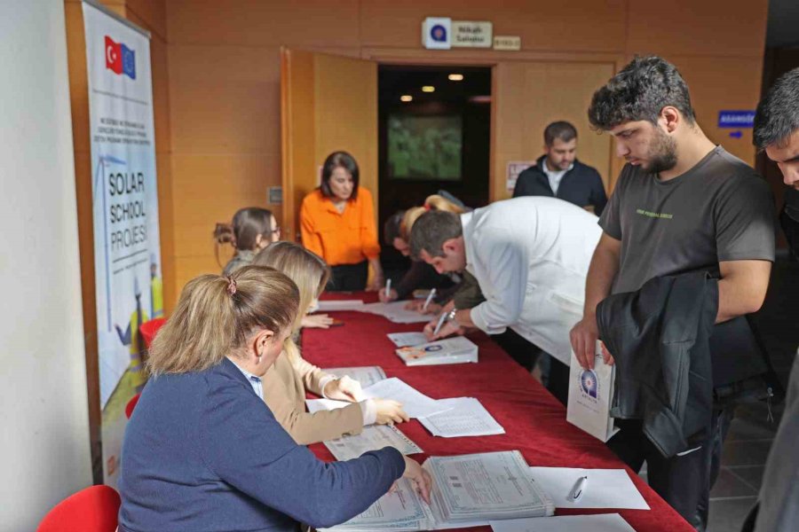 Büyükşehir’den Gençlere Çevre Dostu İstihdam